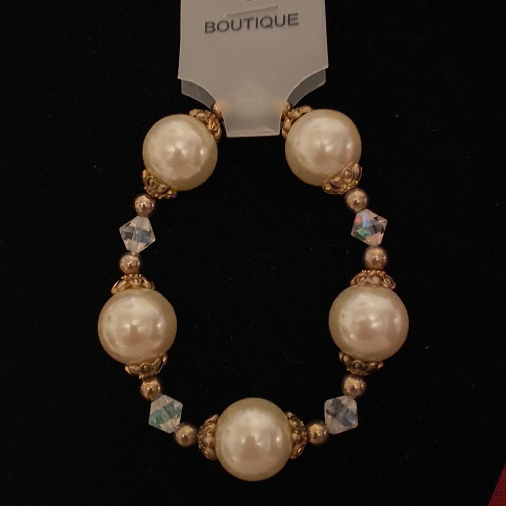 Pearl Stretch Bracelet